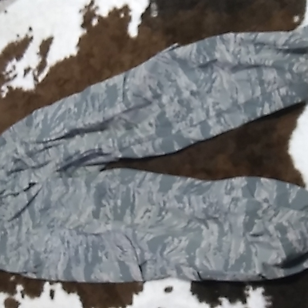 Mens 30 xs Air Force utility pants 50% cotton 50% nylon camo color